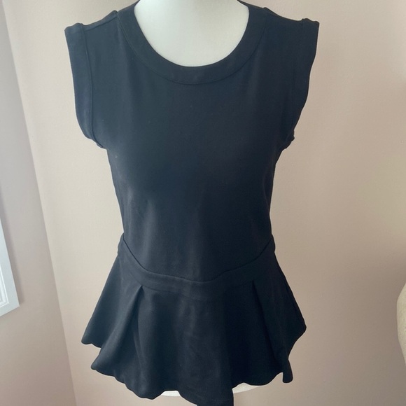 𝅺IMNYC l Black Peplum Top. - Picture 1 of 4